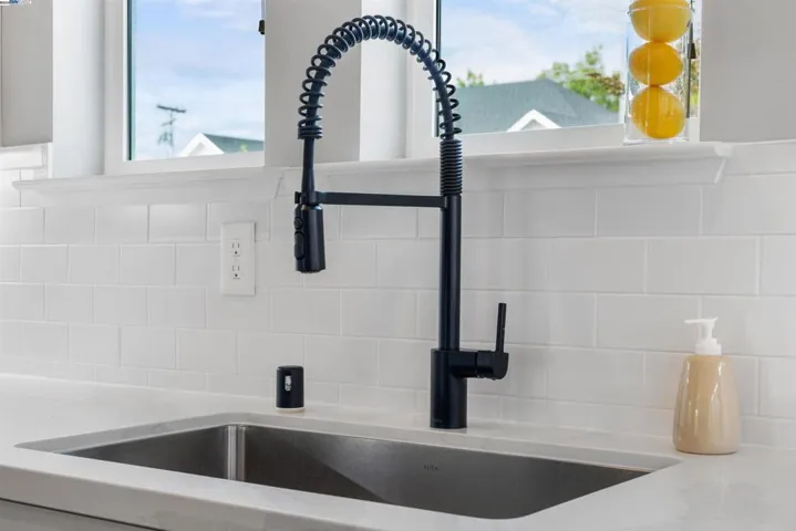 Kitchen sink