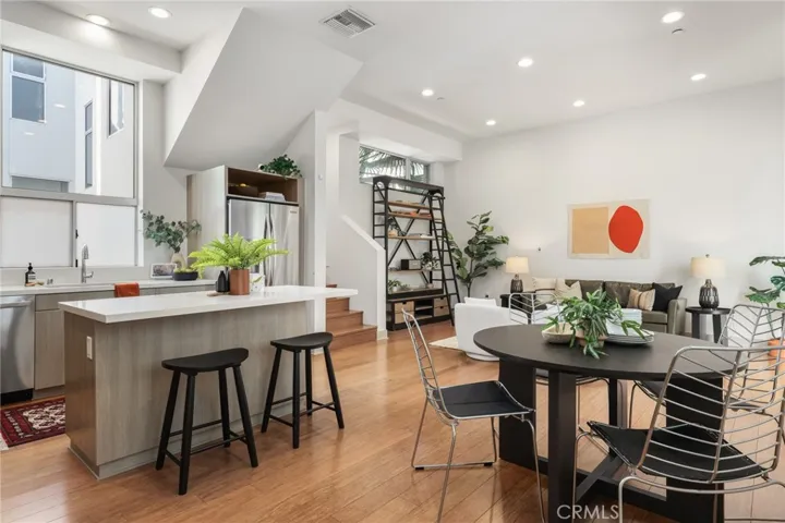 11806 Washington Place, Los Angeles, California 90066