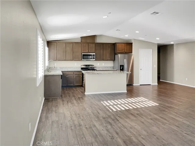 13026 Luna Road, Victorville, California 92392