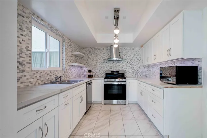 8801 Cedros Avenue 13, Panorama City, California 91402