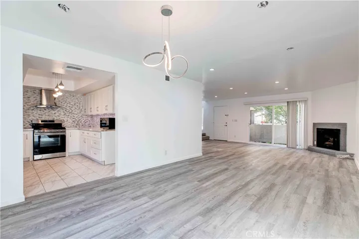 8801 Cedros Avenue 13, Panorama City, California 91402