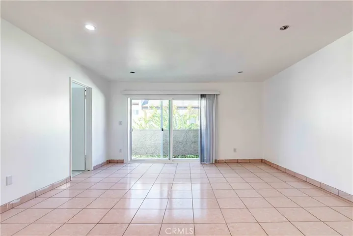 8801 Cedros Avenue 13, Panorama City, California 91402