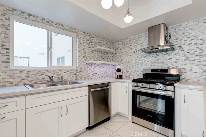 8801 Cedros Avenue 13, Panorama City, California 91402