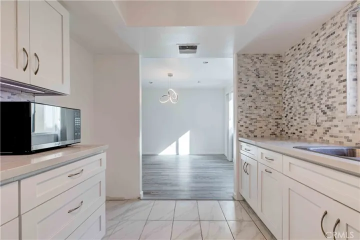 8801 Cedros Avenue 13, Panorama City, California 91402