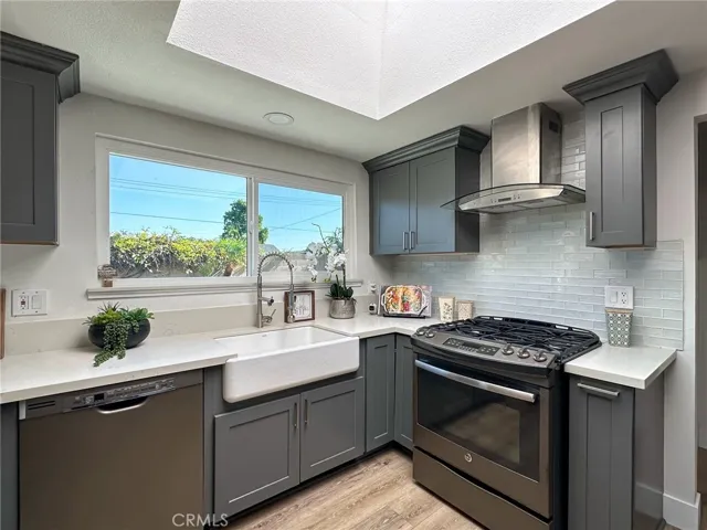 230 E Brentwood Avenue, Orange, California 92865