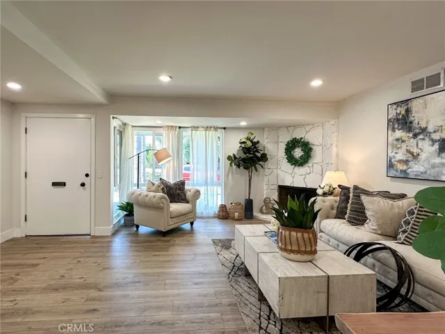 230 E Brentwood Avenue, Orange, California 92865