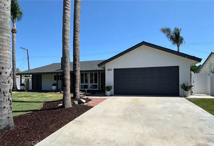 230 E Brentwood Avenue, Orange, California 92865