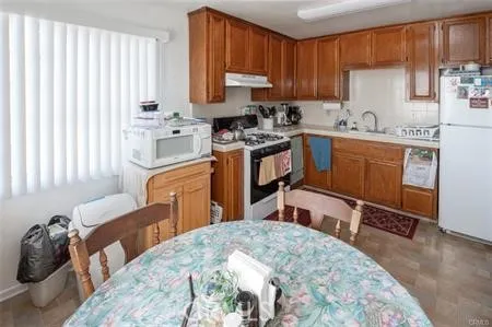 338 W 9th Street, San Pedro, California 90731 home-pic-16