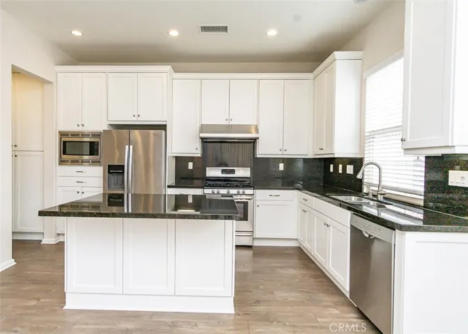 86 Strawberry, Irvine, California 92620