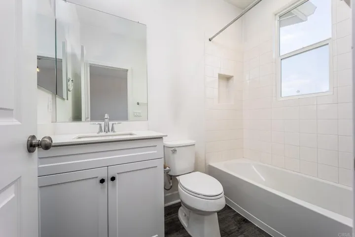 1127 Makena Way, Oceanside, California 92054