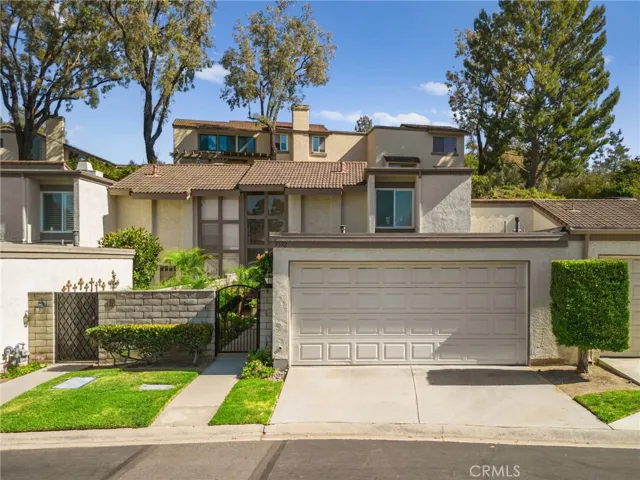 5592 E Vista Del Este, Anaheim Hills, California 92807