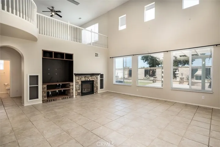 33672 Spring Brook Circle, Temecula, California 92592