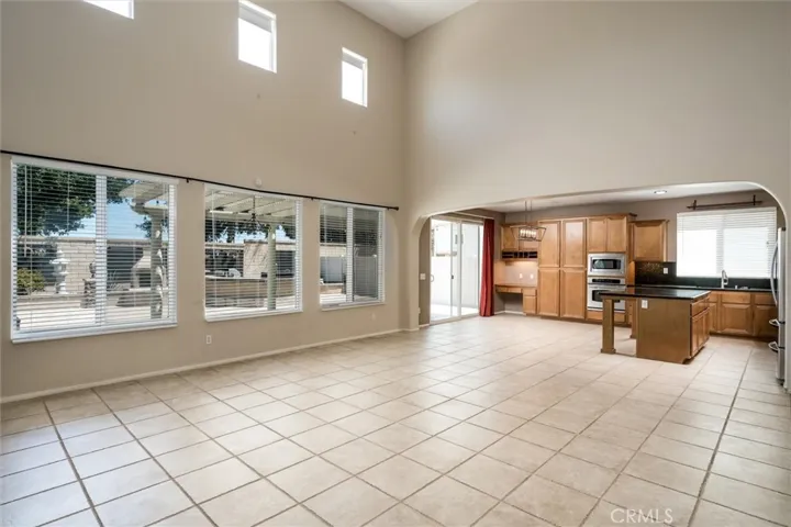 33672 Spring Brook Circle, Temecula, California 92592