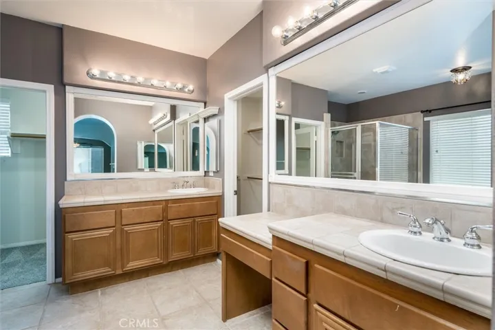 33672 Spring Brook Circle, Temecula, California 92592