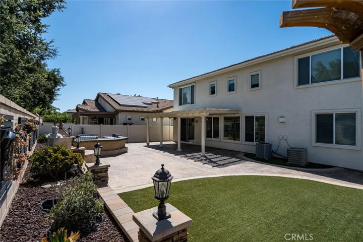 33672 Spring Brook Circle, Temecula, California 92592