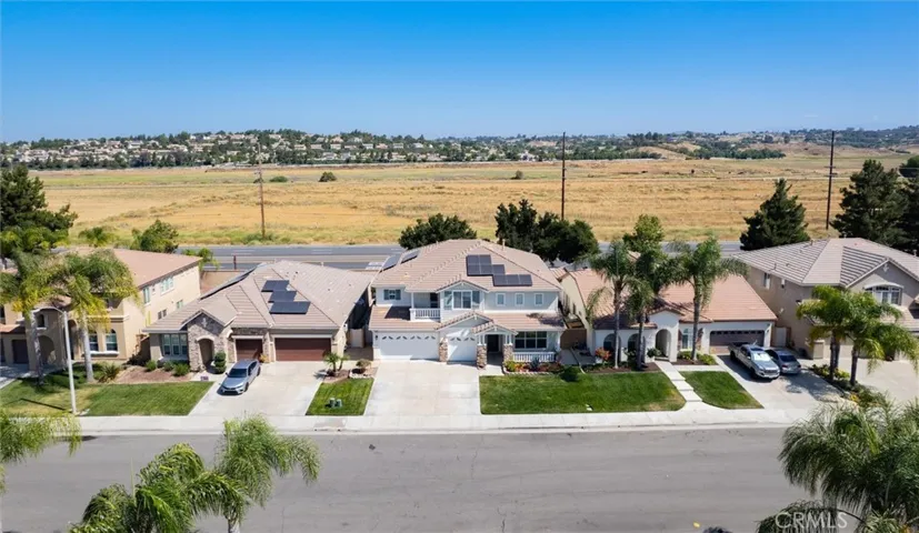 33672 Spring Brook Circle, Temecula, California 92592