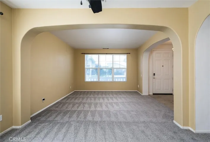 33672 Spring Brook Circle, Temecula, California 92592