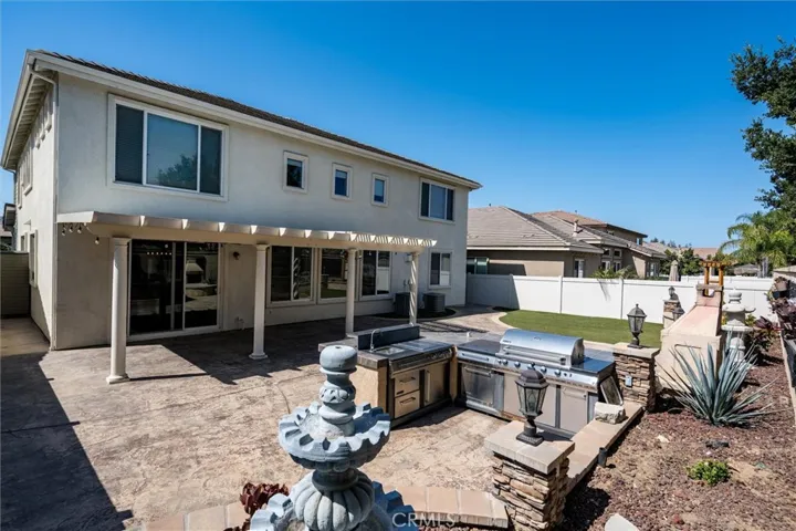 33672 Spring Brook Circle, Temecula, California 92592