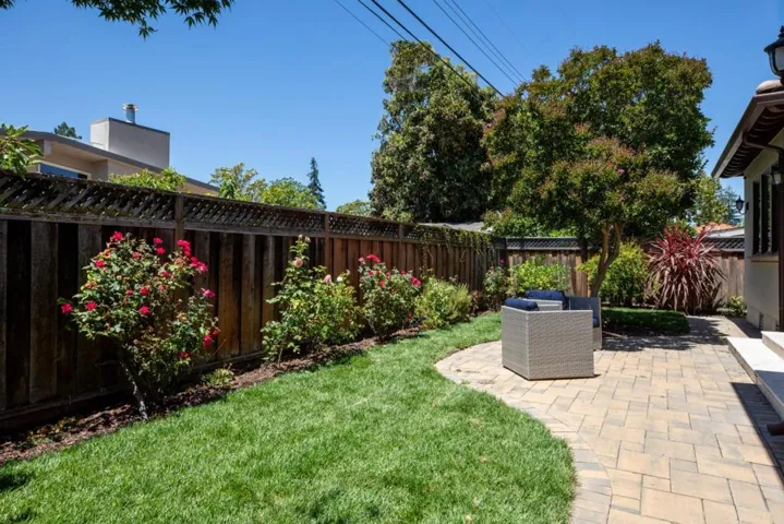 914 Colonial Lane, Palo Alto, California 94303