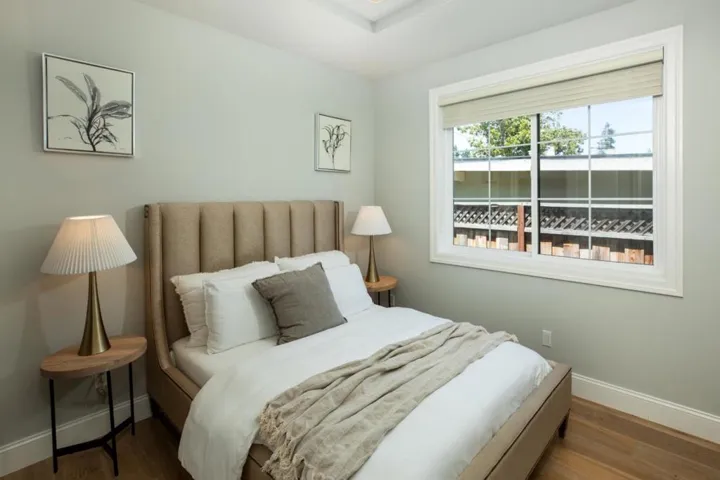 914 Colonial Lane, Palo Alto, California 94303