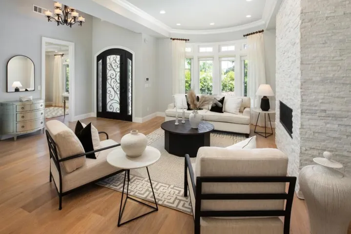 914 Colonial Lane, Palo Alto, California 94303