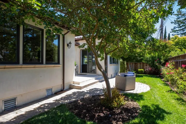 914 Colonial Lane, Palo Alto, California 94303