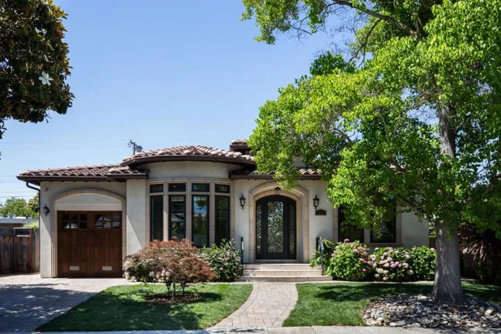 914 Colonial Lane, Palo Alto, California 94303