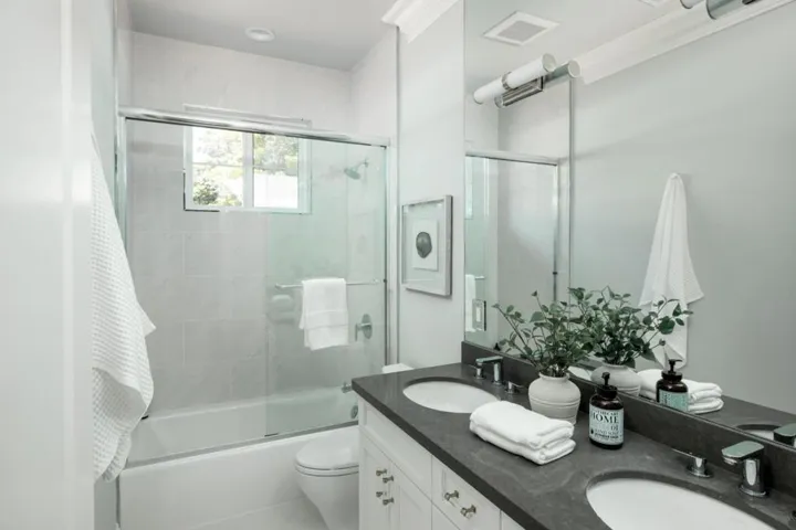 914 Colonial Lane, Palo Alto, California 94303
