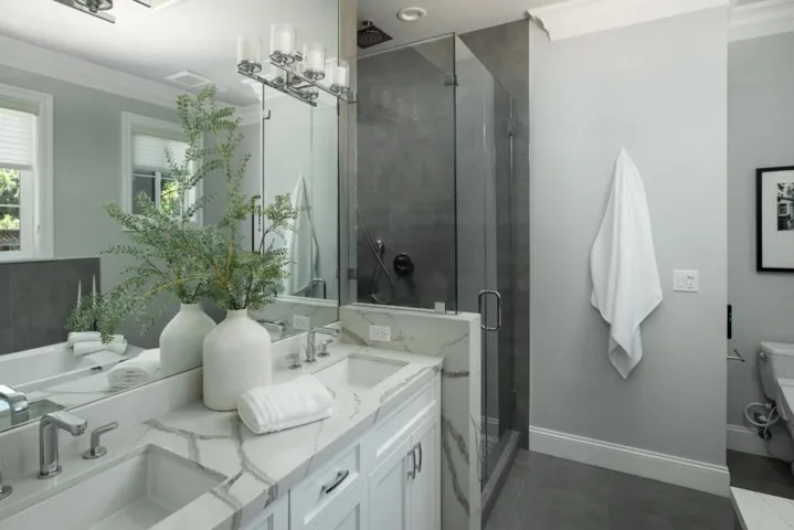 914 Colonial Lane, Palo Alto, California 94303