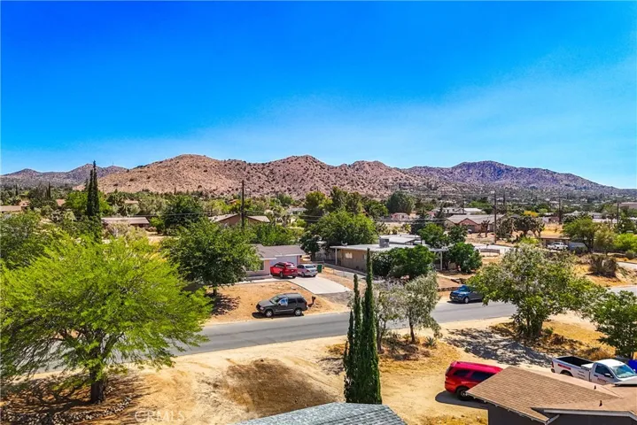 56056 Navajo Trail, Yucca Valley, California 92284