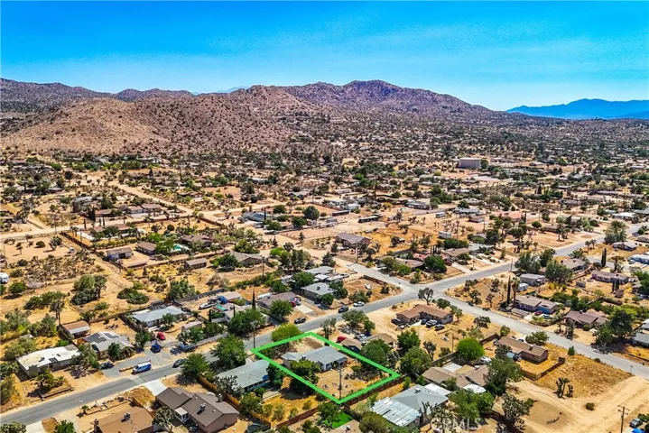56056 Navajo Trail, Yucca Valley, California 92284