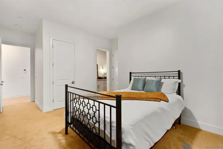 3111 Cadencia St, Carlsbad, California 92009