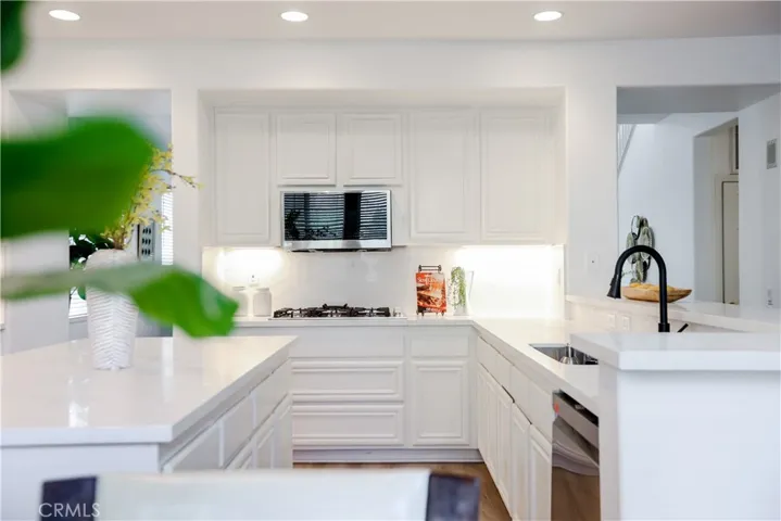 6672 Cedar Creek Road, Eastvale, California 92880
