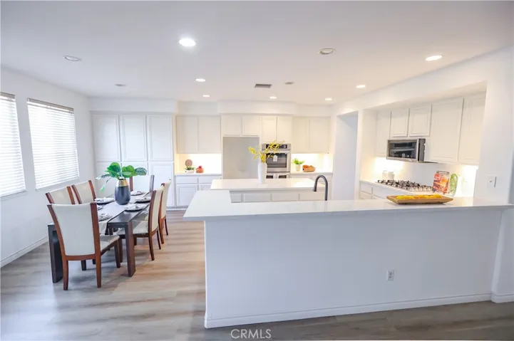 6672 Cedar Creek Road, Eastvale, California 92880