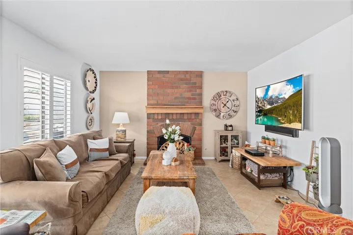 3542 Hawkwood Road, Diamond Bar, California 91765