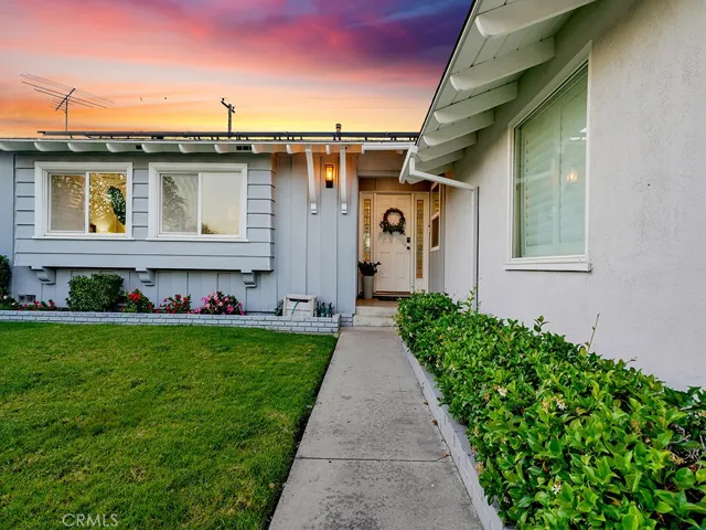 4273 W Oak Avenue, Fullerton, California 92833