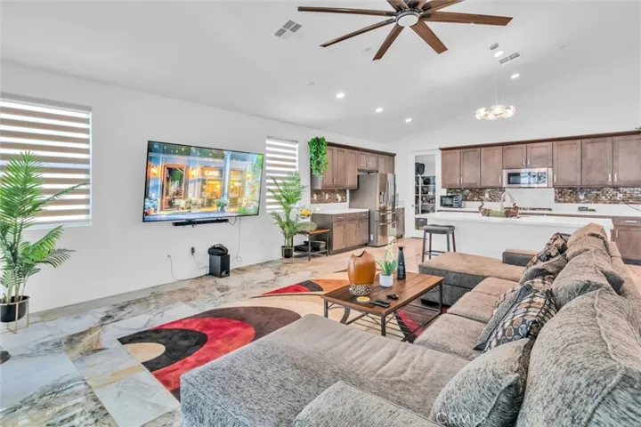 1527 Winding Sun Drive, Beaumont, California 92223