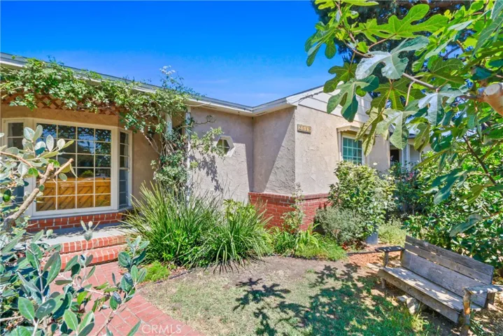 2519 Earl Avenue, Long Beach, California 90806