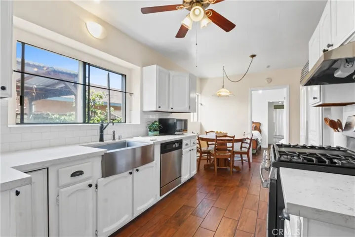 2519 Earl Avenue, Long Beach, California 90806