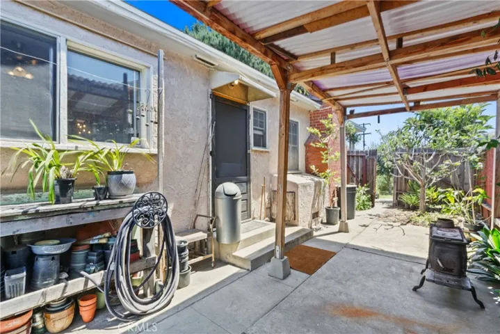 2519 Earl Avenue, Long Beach, California 90806