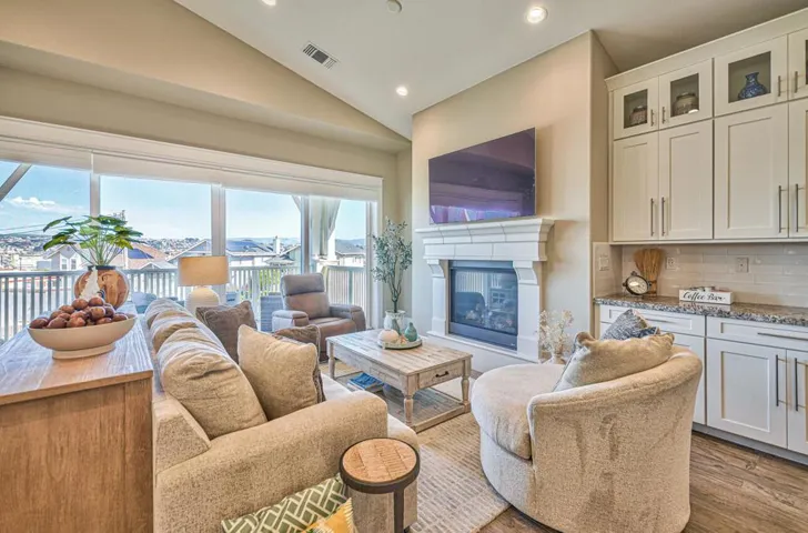 1865 Ocean View Avenue, Sand City, California 93955