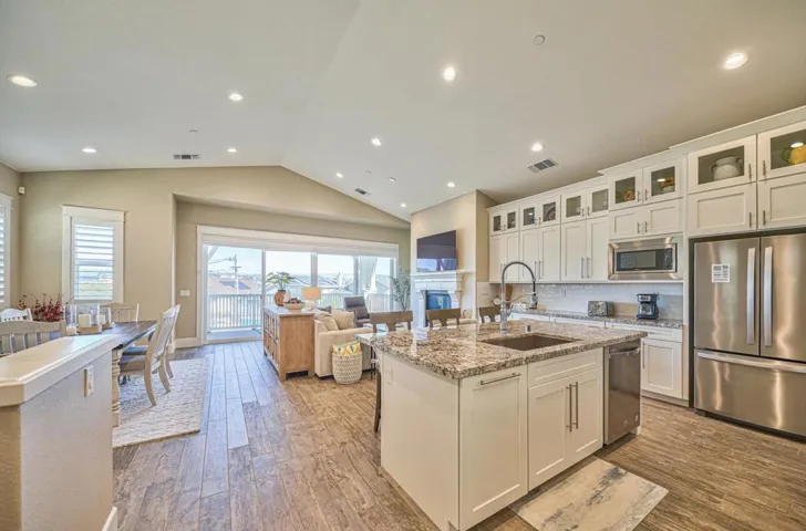 1865 Ocean View Avenue, Sand City, California 93955