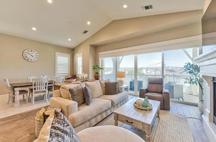 1865 Ocean View Avenue, Sand City, California 93955