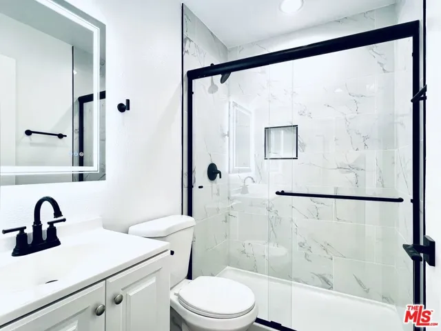 2628 N Beachwood Drive 3/4, Los Angeles, California 90068
