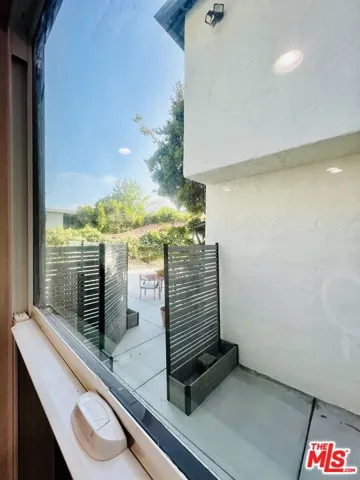 2628 N Beachwood Drive 3/4, Los Angeles, California 90068