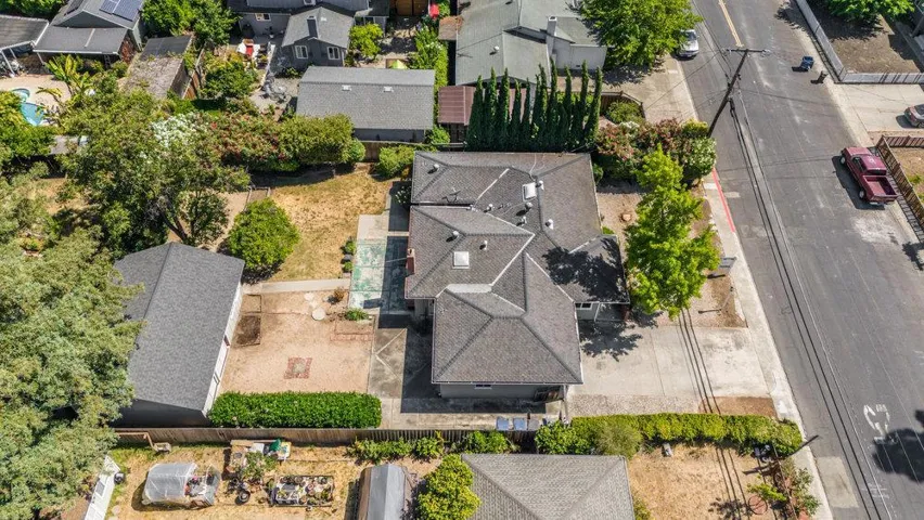 32 Hardy Avenue, Campbell, California 95008