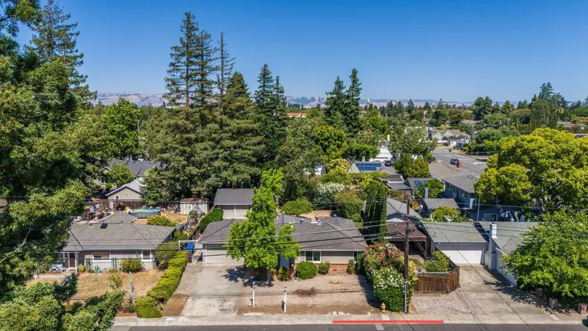 32 Hardy Avenue, Campbell, California 95008