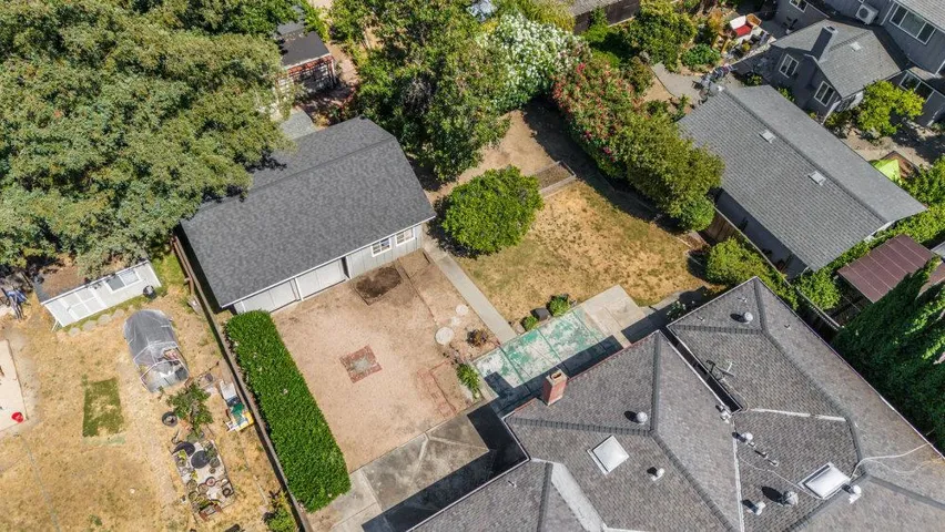 32 Hardy Avenue, Campbell, California 95008