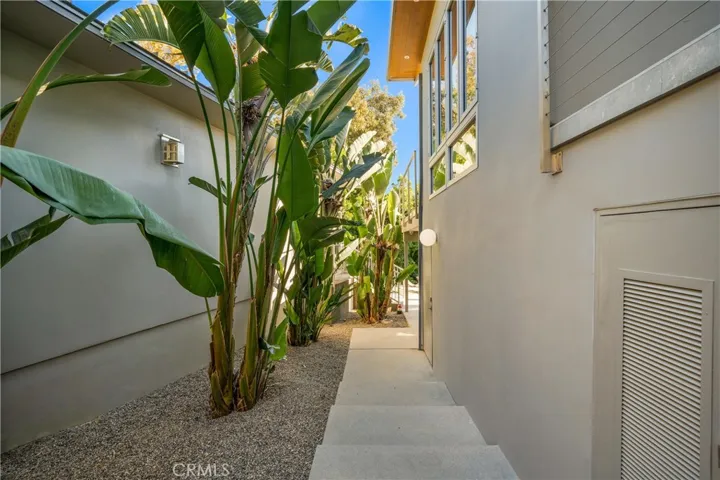GUEST HOUSE ENTRANCE  LANDSCAPE