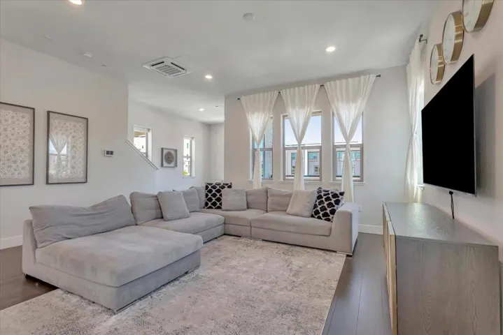 6752 Flare Court, San Jose, California 95119